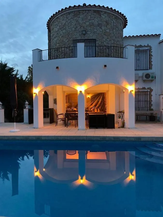 150-Empurialola- Preciosa Casa Con Piscina Y Amarre En Empuriabrava Villa 0*,