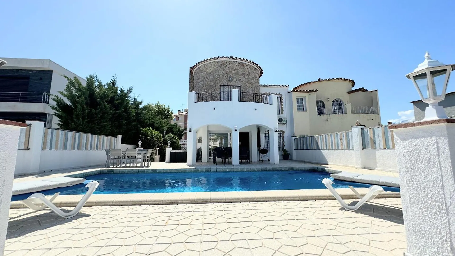 150-Empurialola- Preciosa Casa Con Piscina Y Amarre En Empuriabrava Villa 0*,  Spain