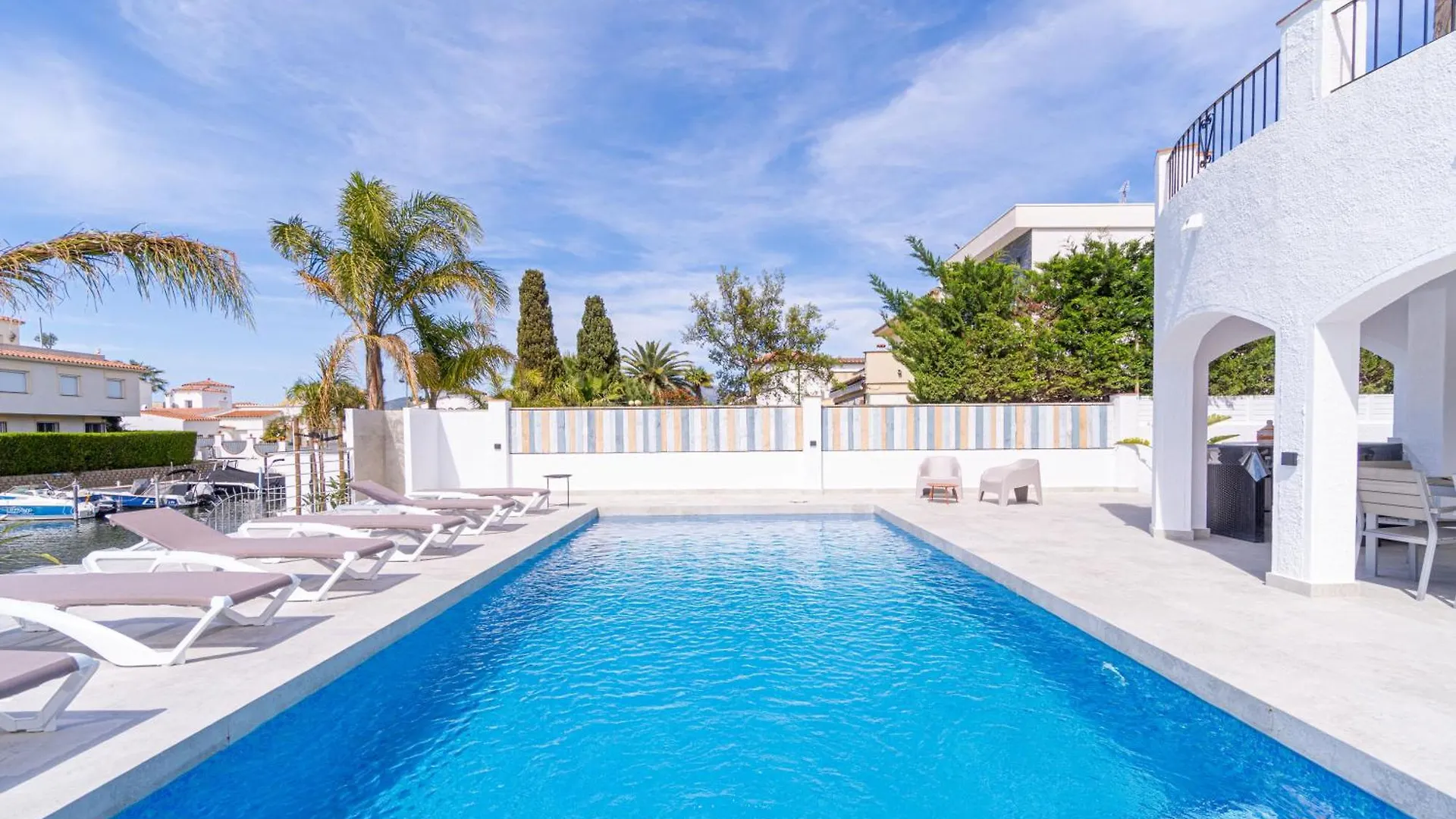 Вилла 150-Empurialola- Preciosa Casa Con Piscina Y Amarre En Эмпуриабрава