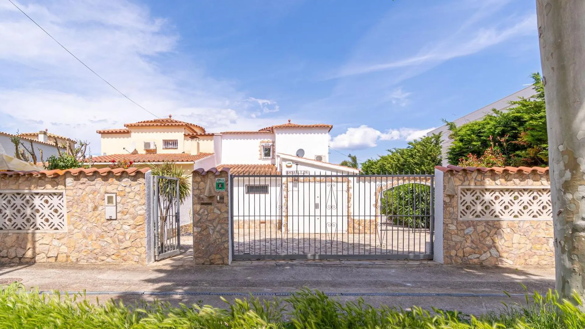 Вилла 150-Empurialola- Preciosa Casa Con Piscina Y Amarre En Эмпуриабрава