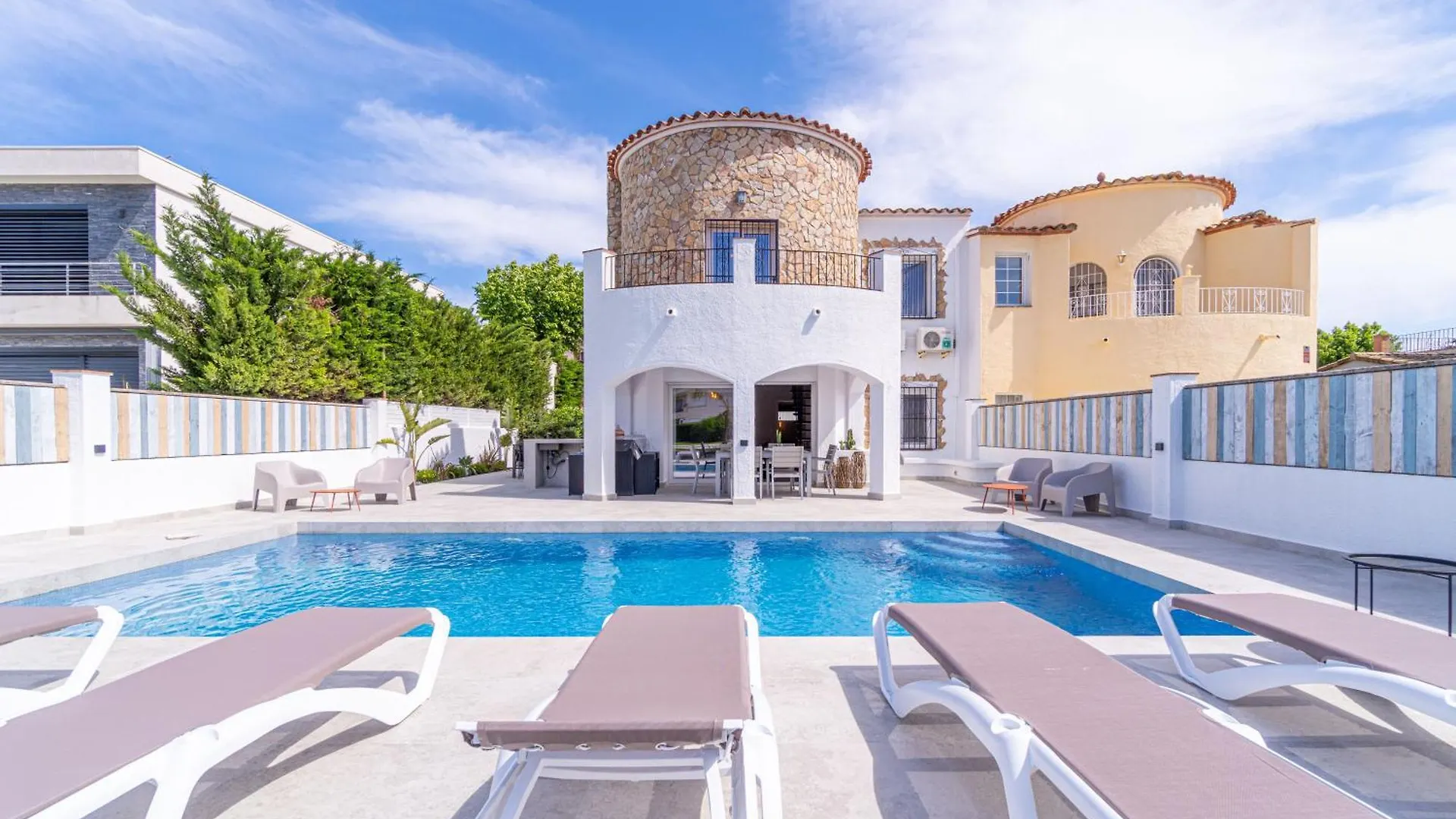 Вилла 150-Empurialola- Preciosa Casa Con Piscina Y Amarre En Эмпуриабрава