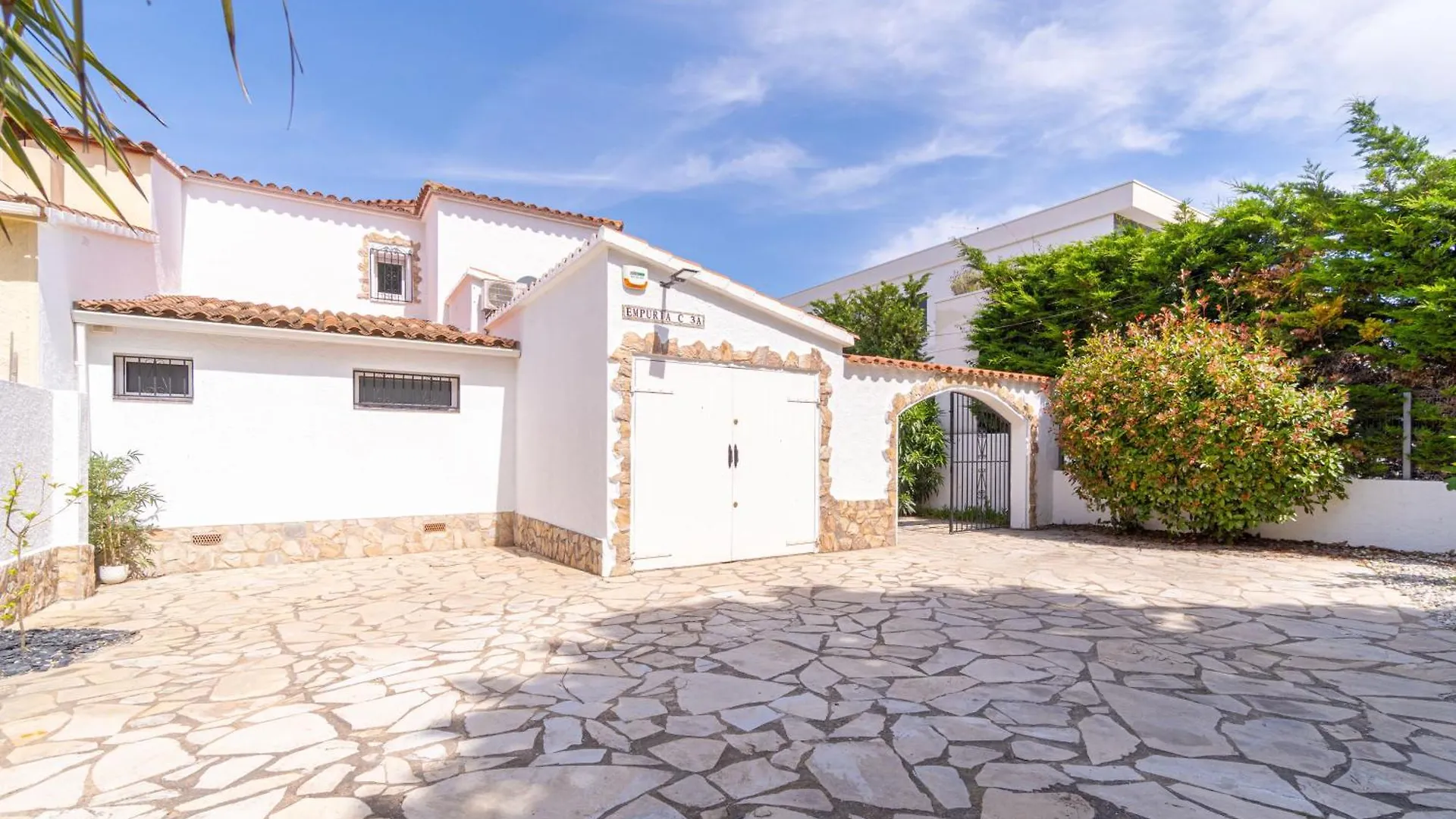 Вилла 150-Empurialola- Preciosa Casa Con Piscina Y Amarre En Эмпуриабрава