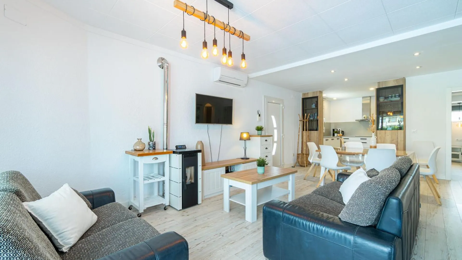 Вилла 150-Empurialola- Preciosa Casa Con Piscina Y Amarre En Эмпуриабрава