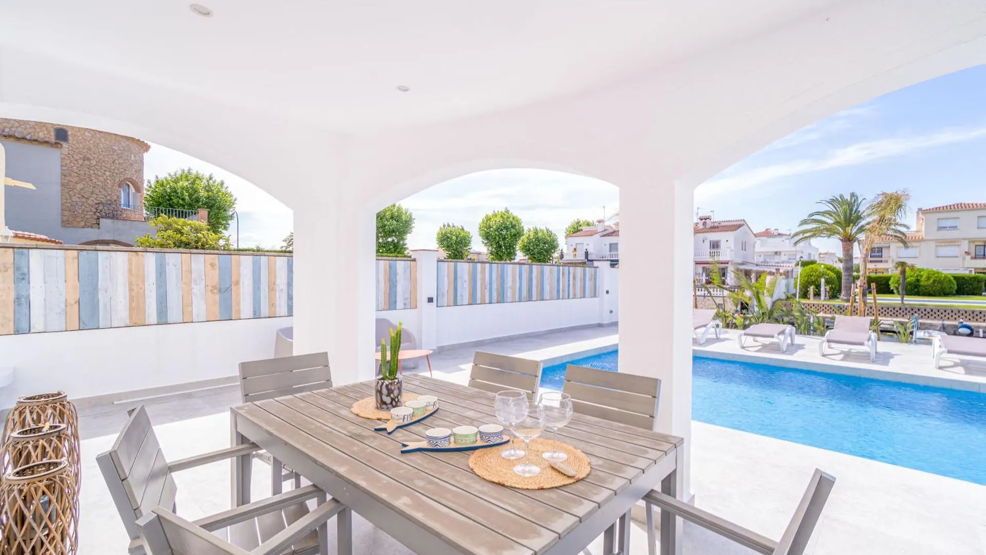 Вилла 150-Empurialola- Preciosa Casa Con Piscina Y Amarre En Эмпуриабрава